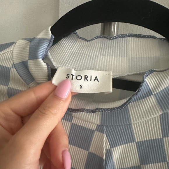 Storia long sleeve top (only wore once) - Picture 2 of 3